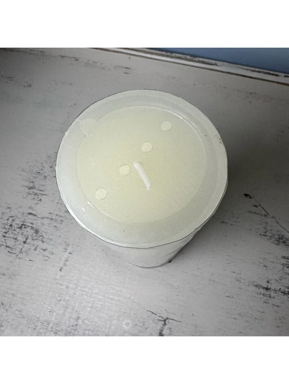 Pier 1 imports 3”x8” Candle Inodore Scent